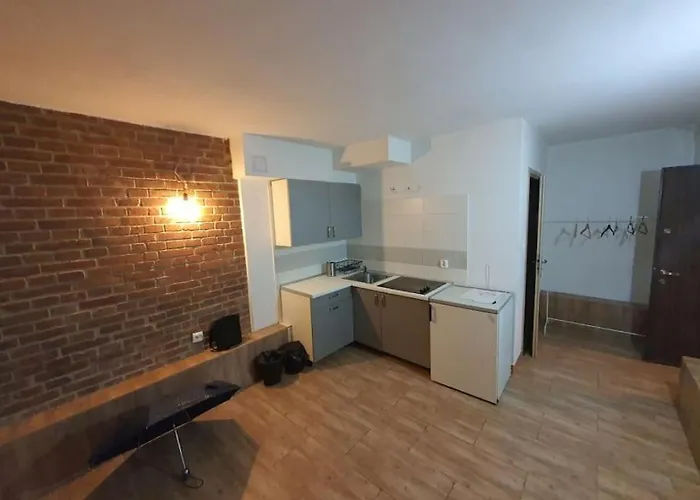 Quite Place In Good Location *