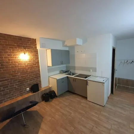 Quite Place In Good Location *